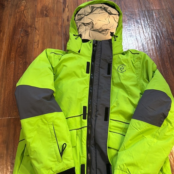 Very warm parka with removable puffy vest - Picture 4 of 9